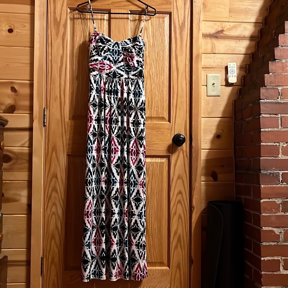 Ann Taylor maxi dress size 6 geometric print